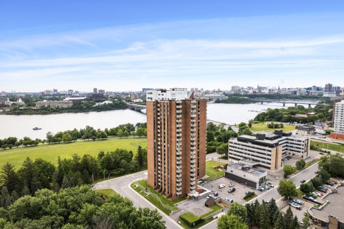 705-285 Rue Laurier  Gatineau (Hull), QC J8X 3W9