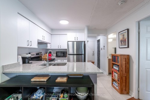 513-109 Front Street E, Toronto, ON - Indoor Photo Showing Kitchen With Stainless Steel Kitchen With Double Sink