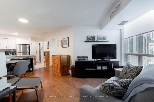 513-109 Front Street E, Toronto, ON - Indoor