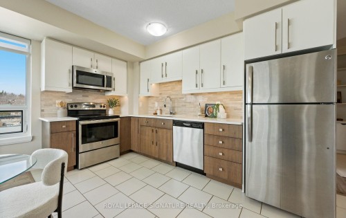 706-53 Arthur Street S, Guelph, ON - Indoor Photo Showing Kitchen
