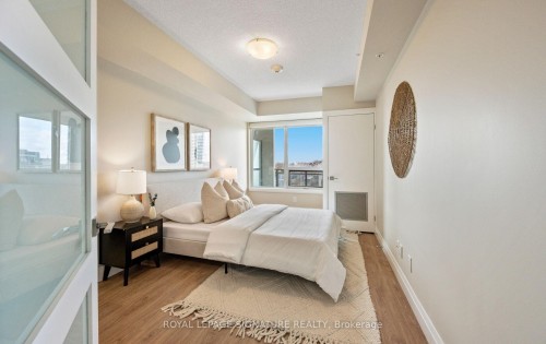 706-53 Arthur Street S, Guelph, ON - Indoor Photo Showing Bedroom