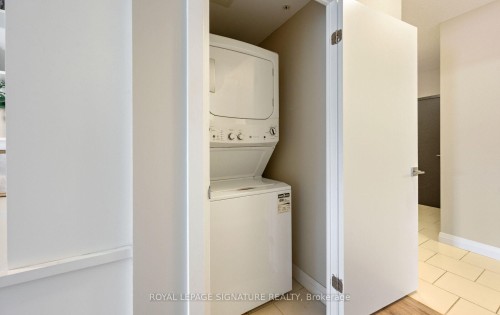 706-53 Arthur Street S, Guelph, ON - Indoor Photo Showing Laundry Room
