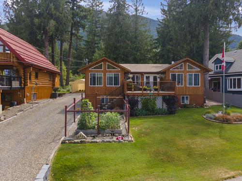 13532 Mountain Shores Road, Boswell, BC - Outdoor With Deck Patio Veranda