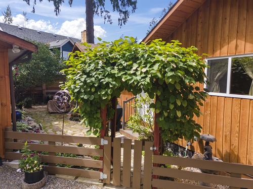 13532 Mountain Shores Road, Boswell, BC - Outdoor