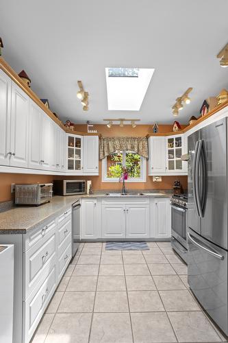 13532 Mountain Shores Road, Boswell, BC - Indoor Photo Showing Kitchen With Double Sink