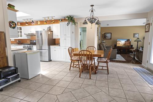 13532 Mountain Shores Road, Boswell, BC - Indoor