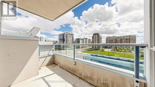 656 - 23 Cox Boulevard, Markham, ON - Outdoor With View With Exterior