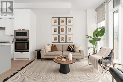 167 Sammon Avenue, Toronto, ON - Indoor Photo Showing Living Room