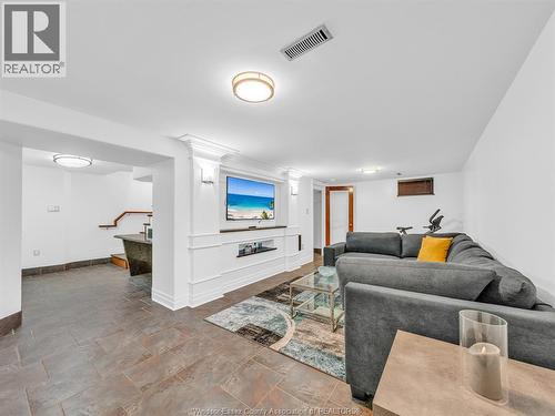 4891 Seminole, Windsor, ON - Indoor Photo Showing Other Room