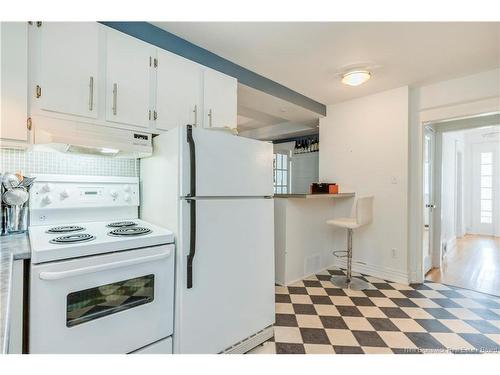 360-362 Cameron St, Moncton, NB - Indoor Photo Showing Kitchen
