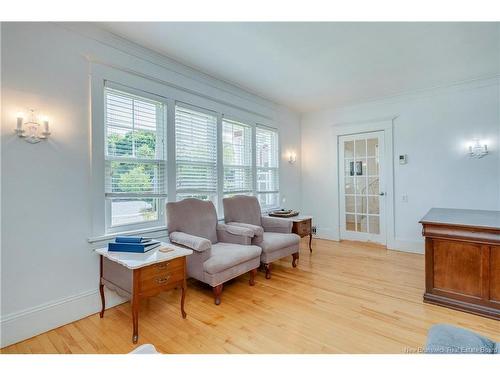 360-362 Cameron St, Moncton, NB - Indoor Photo Showing Living Room