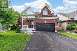 116 SUN KING CRESCENT Barrie, ON L4M 0E6