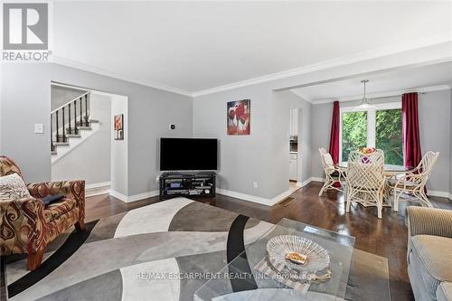 132 Hampton Heath Road, Burlington, ON - Indoor Photo Showing Living Room