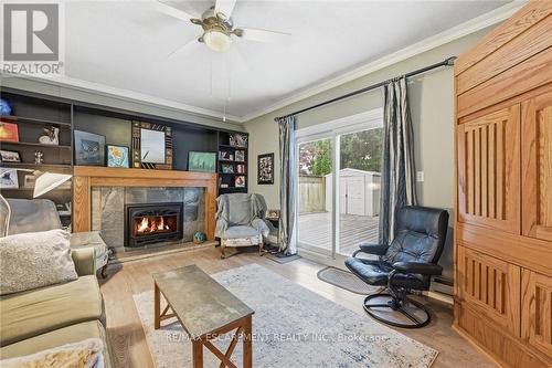 132 Hampton Heath Road, Burlington, ON - Indoor Photo Showing Living Room With Fireplace