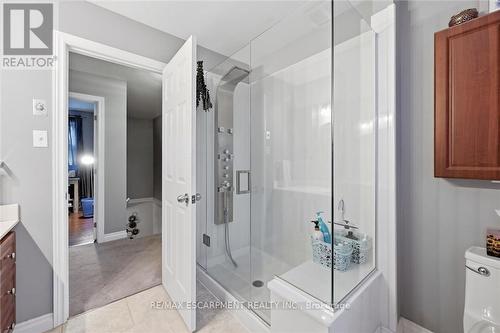 132 Hampton Heath Road, Burlington, ON - Indoor Photo Showing Bathroom