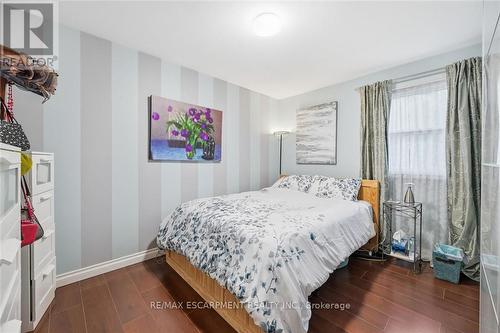 132 Hampton Heath Road, Burlington, ON - Indoor Photo Showing Bedroom