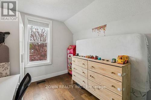 6 Albany Avenue, Hamilton, ON - Indoor