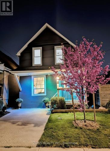 6 Albany Avenue, Hamilton, ON - Outdoor