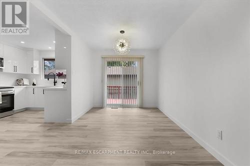 345 Berkindale Drive, Hamilton, ON - Indoor
