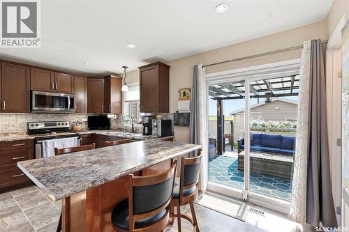 503 Maple Crescent, Warman, SK - Indoor Photo Showing Kitchen