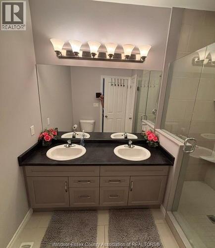 6114 Tiburon Crescent, Windsor, ON - Indoor Photo Showing Bathroom