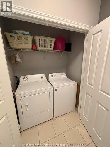 6114 Tiburon Crescent, Windsor, ON - Indoor Photo Showing Laundry Room