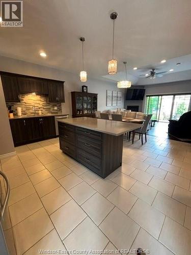 6114 Tiburon Crescent, Windsor, ON - Indoor Photo Showing Kitchen