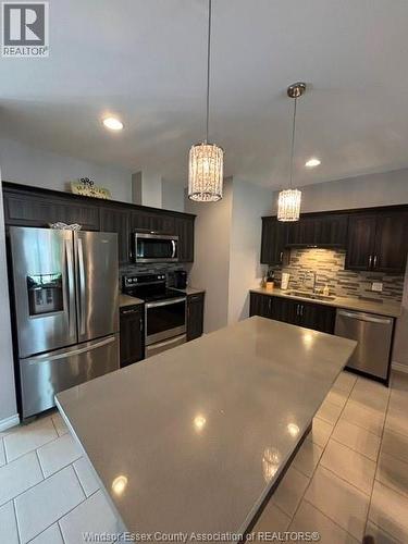 6114 Tiburon Crescent, Windsor, ON - Indoor Photo Showing Kitchen