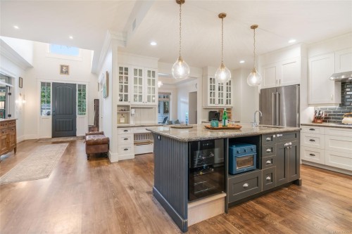 531 Yambury Rd, Qualicum Beach, BC 