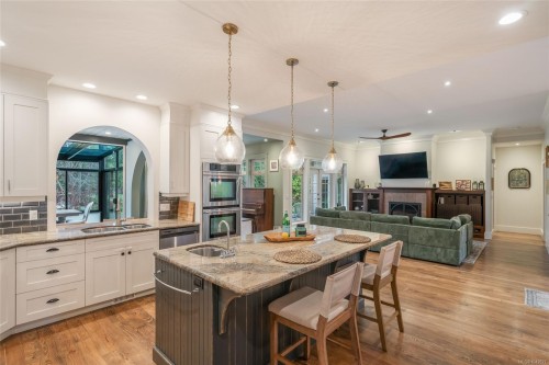 531 Yambury Rd, Qualicum Beach, BC 