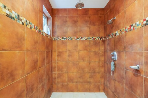 531 Yambury Rd, Qualicum Beach, BC 