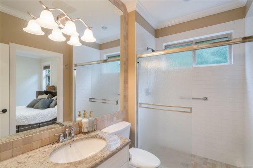 531 Yambury Rd, Qualicum Beach, BC 