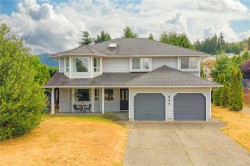 844 Therres Cres Ladysmith, BC V9G 1N5
