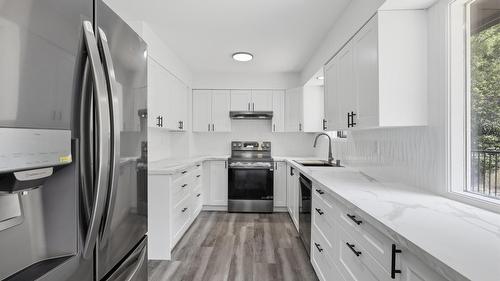 357 Macadam Road, Kamloops, BC - Indoor Photo Showing Kitchen With Upgraded Kitchen