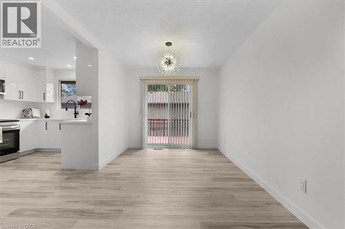 345 Berkindale Drive, Hamilton, ON - Indoor Photo Showing Other Room