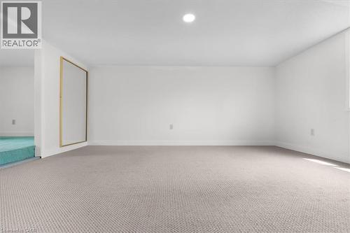 345 Berkindale Drive, Hamilton, ON - Indoor Photo Showing Other Room