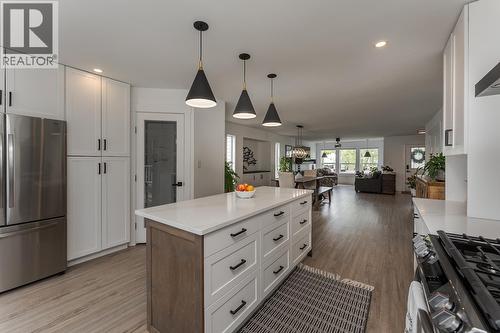 5940 Kovachich Drive, Prince George, BC - Indoor Photo Showing Kitchen