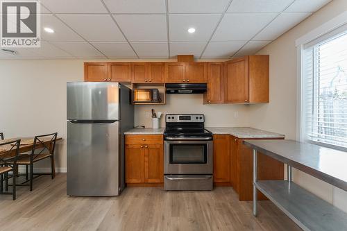 5940 Kovachich Drive, Prince George, BC - Indoor Photo Showing Kitchen
