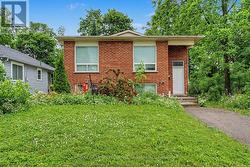 UPPER - 63 GUNN STREET Barrie, ON L4M 2H4