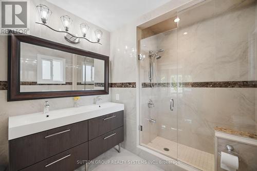 6615 Snow Goose Lane, Mississauga, ON - Indoor Photo Showing Bathroom