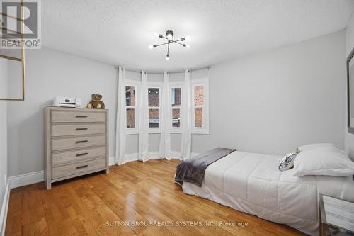 6615 Snow Goose Lane, Mississauga, ON - Indoor Photo Showing Bedroom