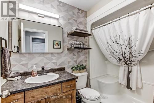 5 Hawthorn Court, St. Thomas, ON - Indoor Photo Showing Bathroom
