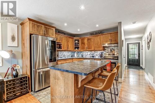 5 Hawthorn Court, St. Thomas, ON - Indoor Photo Showing Kitchen