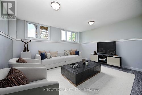 4 Staples Boulevard, Smiths Falls, ON - Indoor Photo Showing Living Room