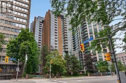 2301 - 278 BLOOR STREET E  Toronto, ON M4W 3M4