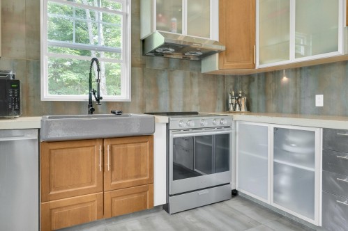 Cuisine - 470 Ch. D'Entrelacs, Entrelacs, QC - Indoor Photo Showing Kitchen