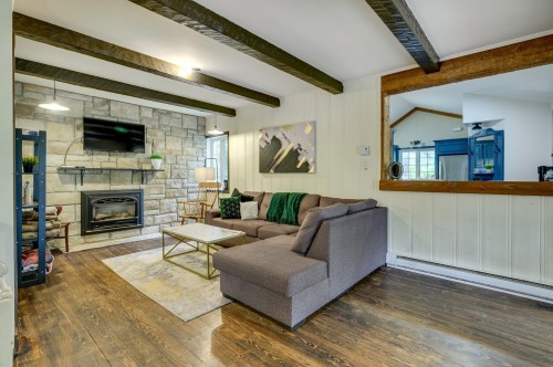 Living Room - 198 Ch. Beaulne, Piedmont, QC - Indoor Photo Showing Living Room With Fireplace
