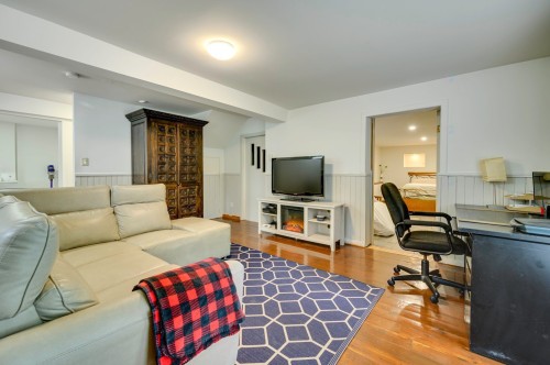 Basement - 198 Ch. Beaulne, Piedmont, QC - Indoor Photo Showing Living Room