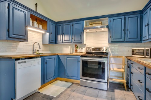 Kitchen - 198 Ch. Beaulne, Piedmont, QC - Indoor Photo Showing Kitchen