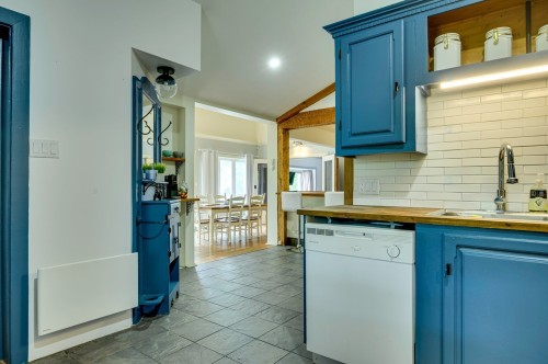 Kitchen - 198 Ch. Beaulne, Piedmont, QC - Indoor Photo Showing Kitchen